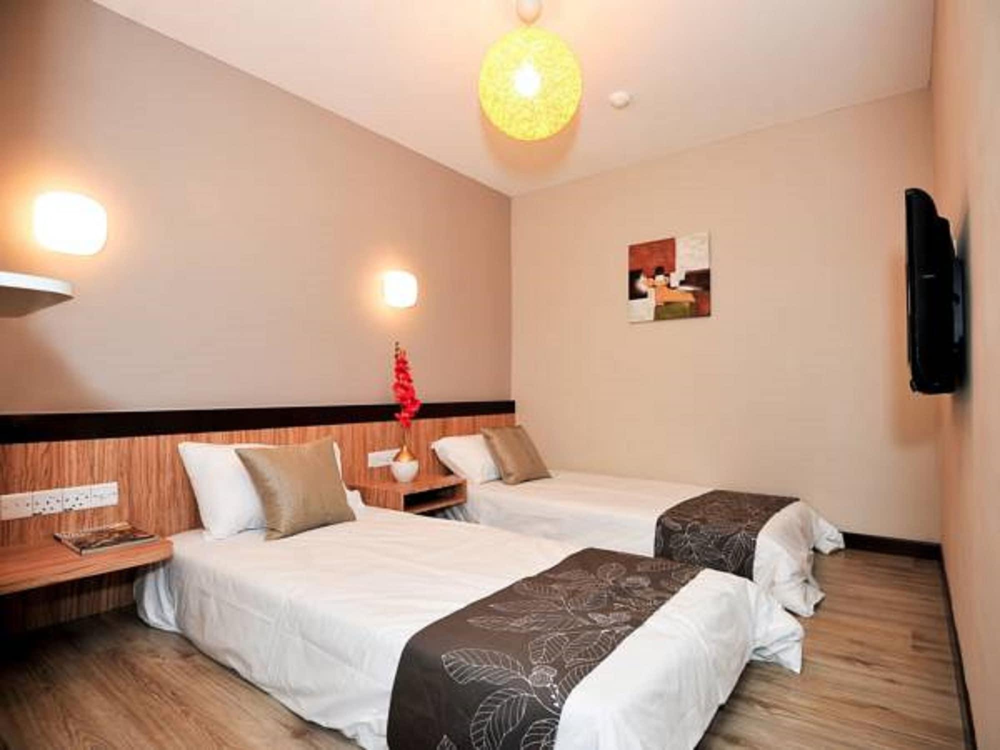 Station Eight Inn Ипох Экстерьер фото