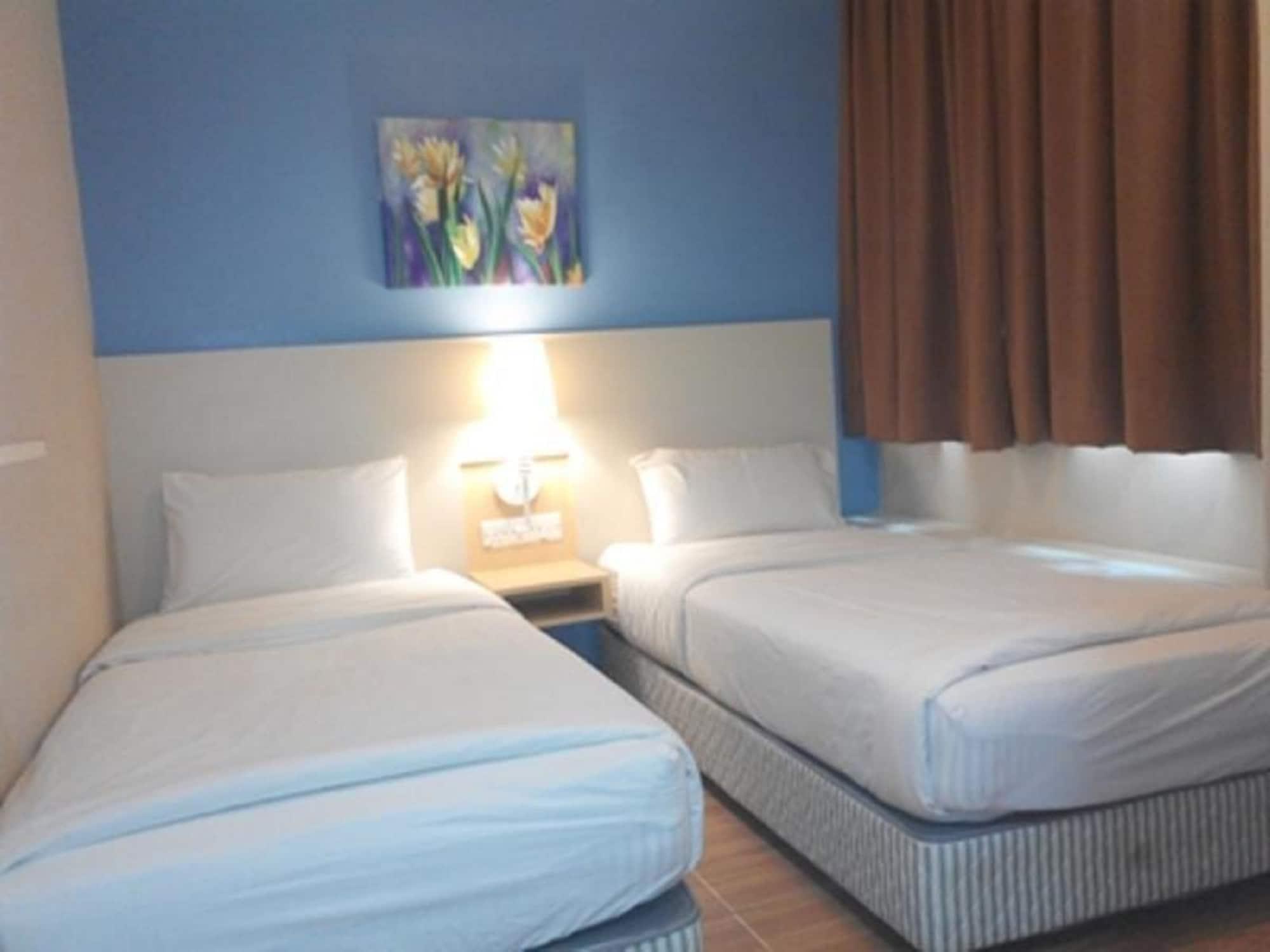Station Eight Inn Ипох Экстерьер фото