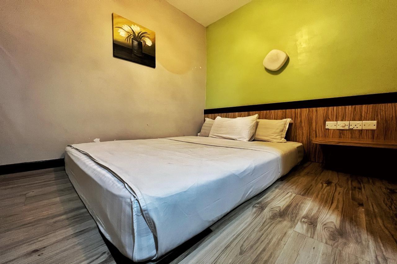Station Eight Inn Ипох Экстерьер фото