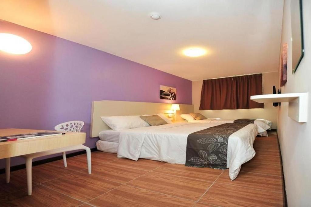 Station Eight Inn Ипох Экстерьер фото