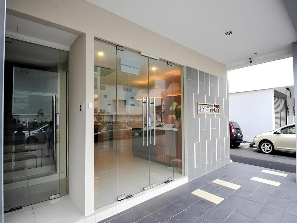 Station Eight Inn Ипох Экстерьер фото