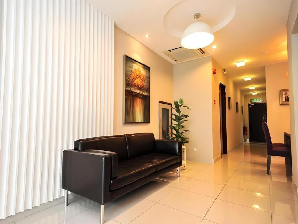 Station Eight Inn Ипох Экстерьер фото