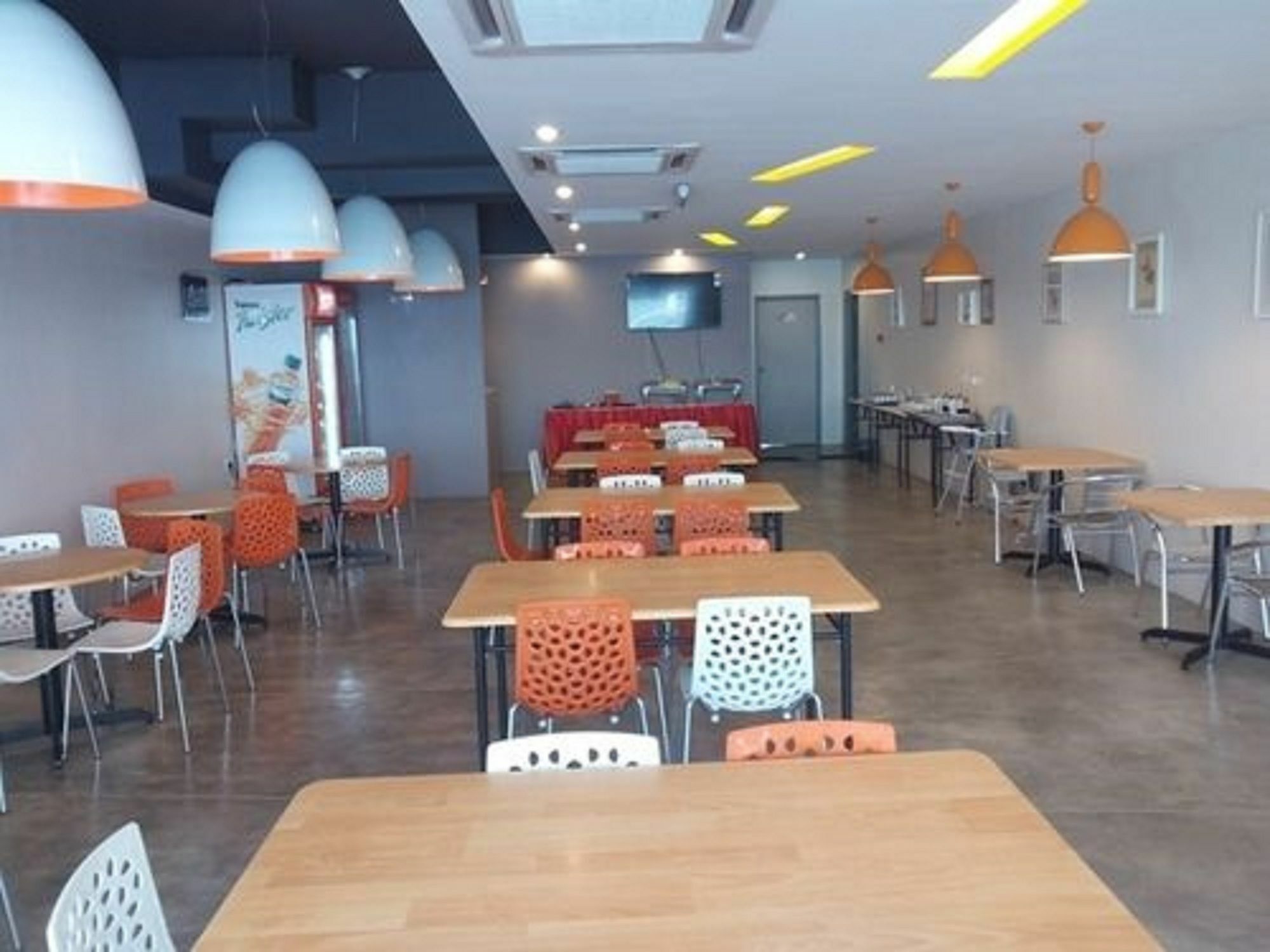 Station Eight Inn Ипох Экстерьер фото